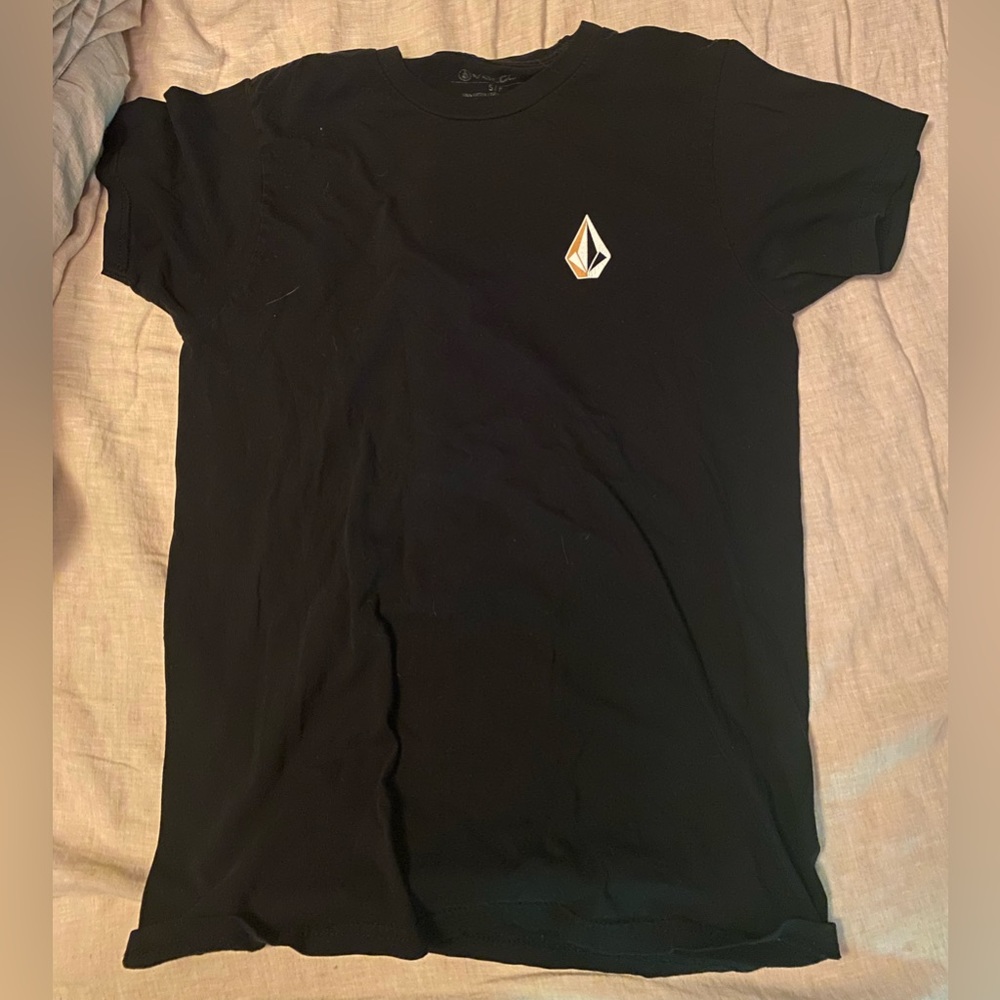 Black volcom shirt size small
